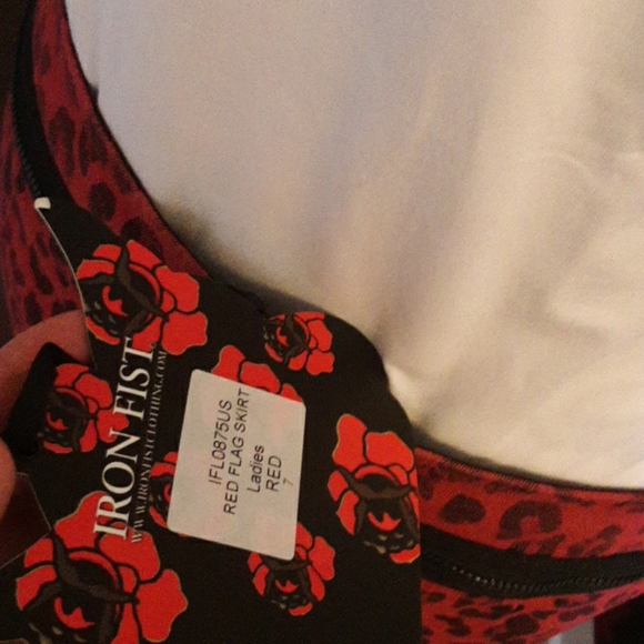 Iron Fist Red Flag Skirt❤🖤 - Picture 12 of 14